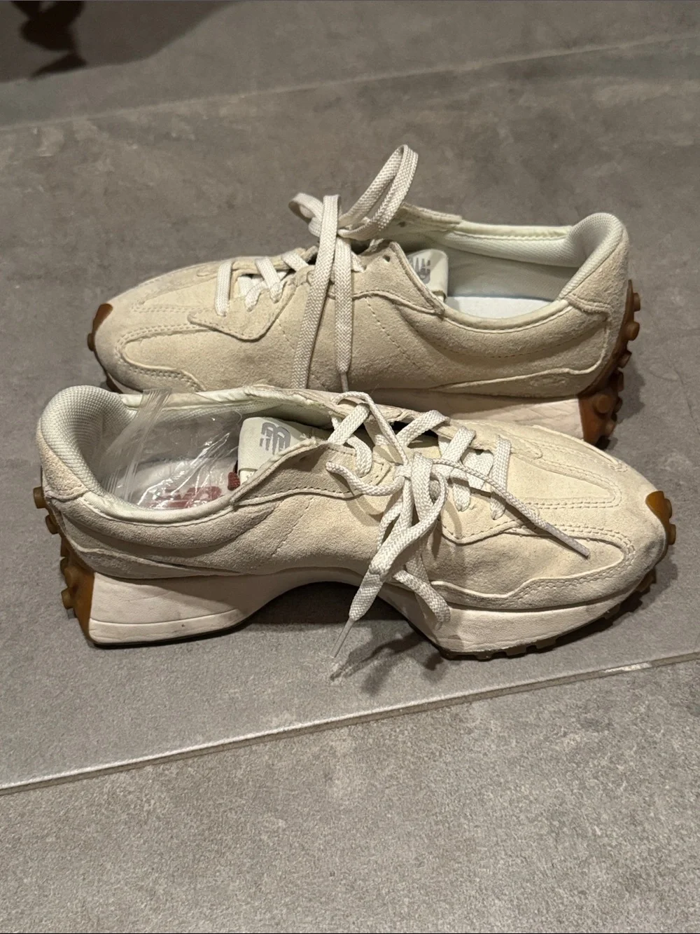 New Balance x Bandier 327 Sneakers size 6.5W